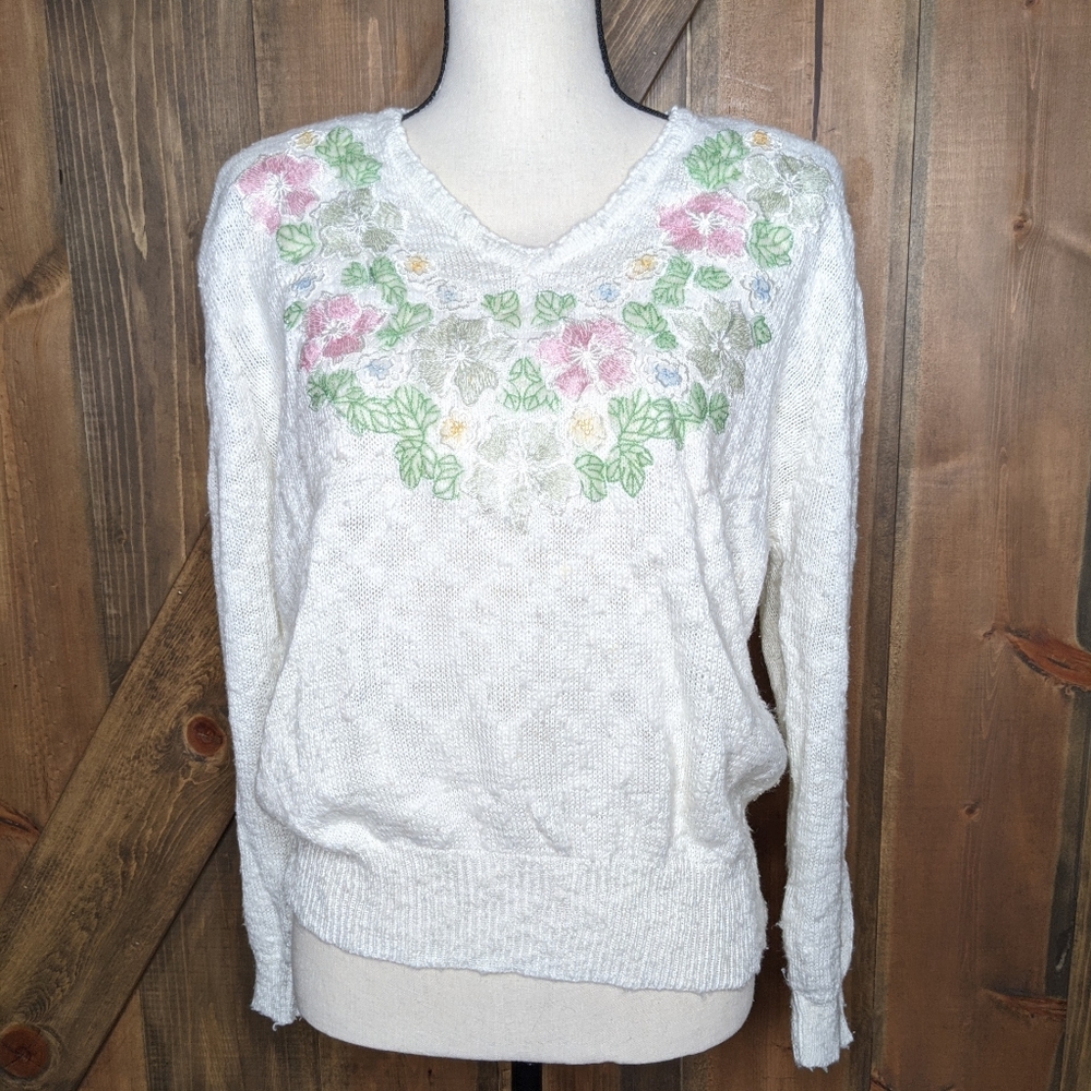 Vintage White Floral Applique V-neck Grannycore Knit Puff Sleeve Sweater Medium